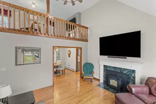 16 Flint Pond Rd, Worcester, MA 01604 - Photo 9