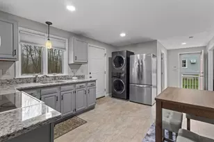 16 Flint Pond Rd, Worcester, MA 01604 - Photo 15