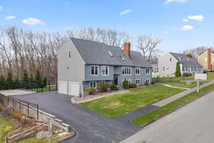 16 Flint Pond Rd, Worcester, MA 01604 - Photo 3