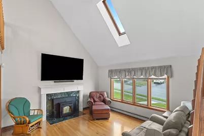 16 Flint Pond Rd, Worcester, MA 01604 - Photo 7