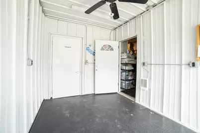 102 Grove St, Chicopee, MA 01020 - Photo 17