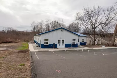 102 Grove St, Chicopee, MA 01020 - Photo 3