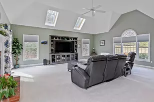 20 Constitution Cir, Holliston, MA 01746 - Photo 13