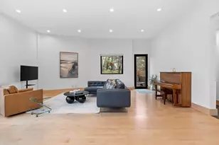 71 Grove St, Brookline, MA 02467 - Photo 11