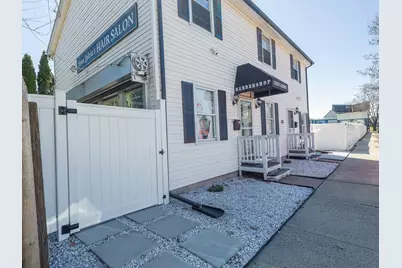 17 Lombard St, Springfield, MA 01105 - Photo 3