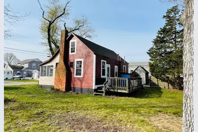 37 Lincoln Hwy, Wareham, MA 02571 - Photo 7