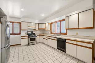 17 Roslyn St, Salem, MA 01970 - Photo 17