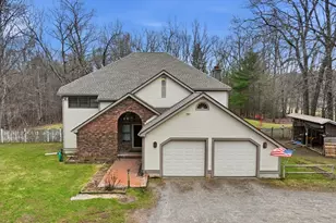 458 Montgomery Rd, Westfield, MA 01085 - Photo 1