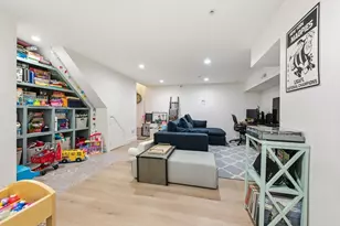 35 Tuckerman St, Boston, MA 02127 - Photo 11