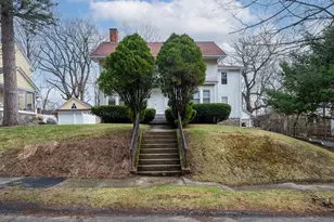 35 Hadwen Ln, Worcester, MA 01609 - Photo 3