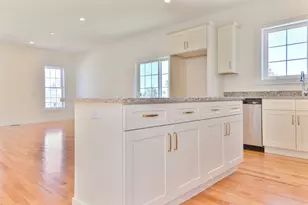 16B Crownshield, Uxbridge, MA 01569 - Photo 7