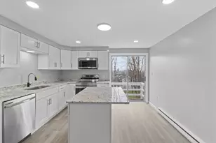 6 Mt Vernon St, Worcester, MA 01605 - Photo 3