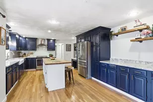 165 Townsend St, Pepperell, MA 01463 - Photo 13