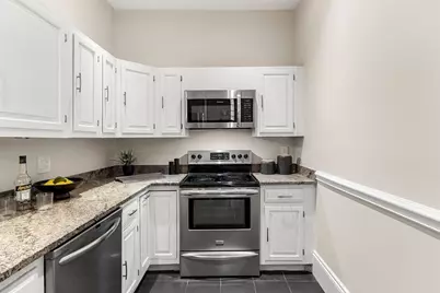 121 Beacon St #2, Boston, MA 02116 - Photo 11