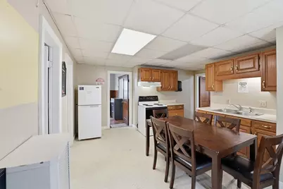 127 Orange St, Springfield, MA 01108 - Photo 11