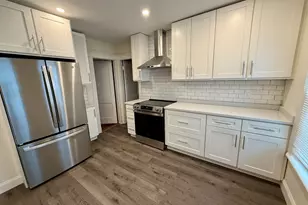 1049 Broadway, Somerville, MA 02144 - Photo 5