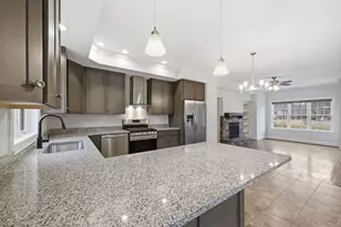 70 Hatfield St, Northampton, MA 01060 - Photo 13