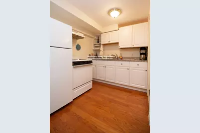105 Chestnut St #1B, Brookline, MA 02445 - Photo 5