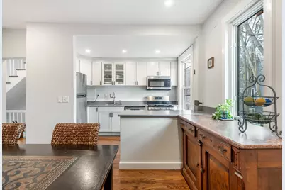 235 1/2 Broadway #6, Cambridge, MA 02139 - Photo 1