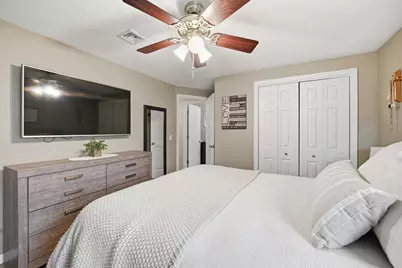 56 Longwood Dr, Chicopee, MA 01020 - Photo 21