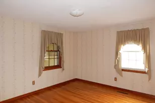 8 Chester St, Montague, MA 01376 - Photo 17