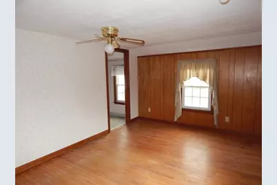 8 Chester St, Montague, MA 01376 - Photo 27