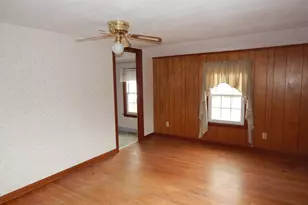 8 Chester St, Montague, MA 01376 - Photo 27