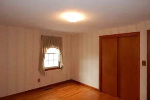 8 Chester St, Montague, MA 01376 - Photo 19