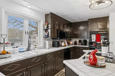 72 Rochambeau, New Bedford, MA 02745 - Photo 9