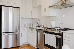 326 Chelsea St, Boston, MA 02128 - Photo 35