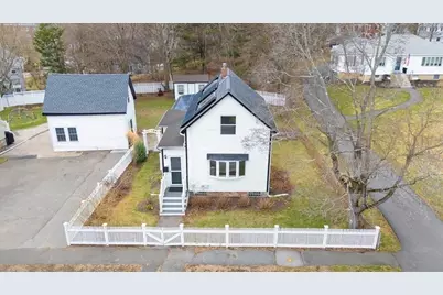 18 Sherman Pl, Woburn, MA 01801 - Photo 3