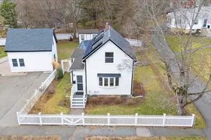 18 Sherman Pl, Woburn, MA 01801 - Photo 3