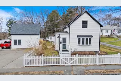18 Sherman Pl, Woburn, MA 01801 - Photo 3