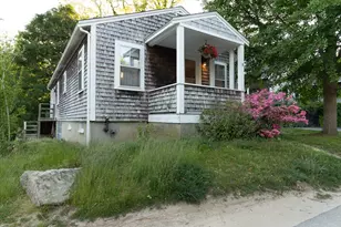 9 Cricket Ln, Falmouth, MA 02543 - Photo 3