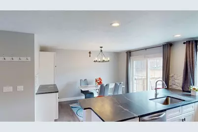 239 Woodland St #3, West Boylston, MA 01583 - Photo 3