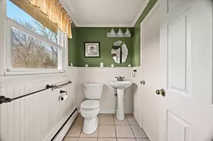 675 Wood St, Swansea, MA 02777 - Photo 21