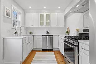 212 West St, Reading, MA 01867 - Photo 3