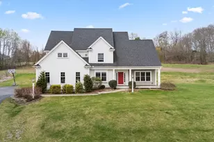 596 South St, Shrewsbury, MA 01545 - Photo 1