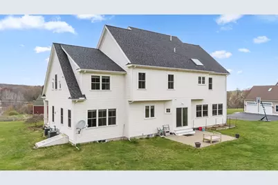 596 South St, Shrewsbury, MA 01545 - Photo 3