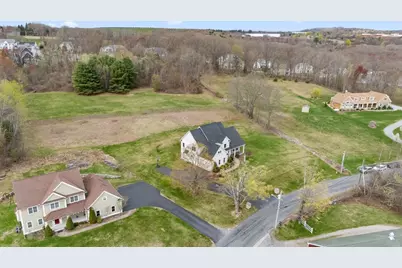 596 South St, Shrewsbury, MA 01545 - Photo 39