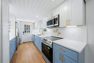 17 Hartford Ave W, Mendon, MA 01756 - Photo 7