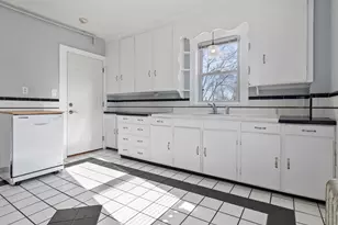 55 Pine St, Swampscott, MA 01907 - Photo 15