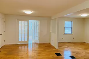 27 Prospect St, Hatfield, MA 01038 - Photo 11