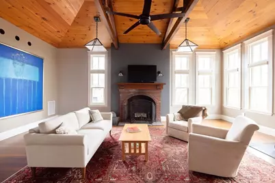 34 Pilgrim Rd, Newton, MA 02468 - Photo 19