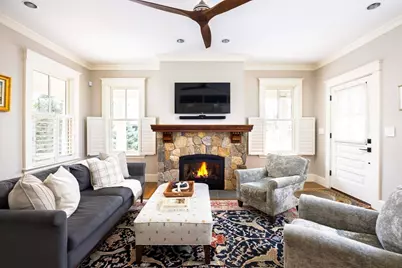 34 Pilgrim Rd, Newton, MA 02468 - Photo 3