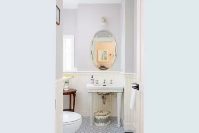 34 Pilgrim Rd, Newton, MA 02468 - Photo 11