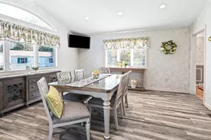 157 Wildwood Ave, Springfield, MA 01118 - Photo 7