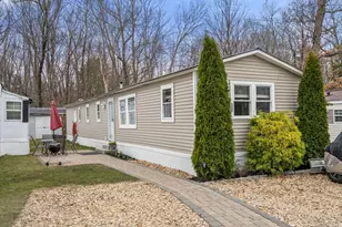 1790 Massachusetts Ave, Lunenburg, MA 01462 - Photo 1