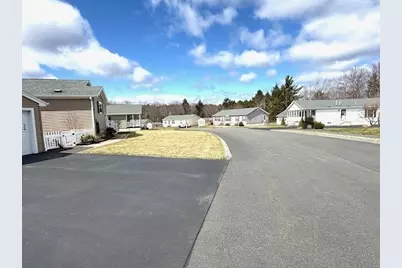 105 Opal Ln, Gardner, MA 01440 - Photo 3
