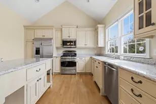 900 Lynnfield St, Lynnfield, MA 01940 - Photo 11